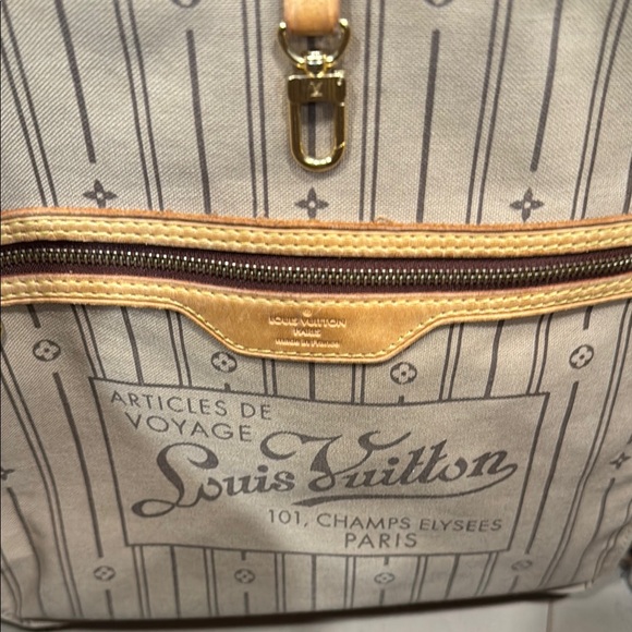 Louis Vuitton Brown Monogram Neverfull MM Tote - Picture 10 of 14